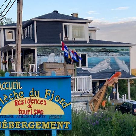 Suite 2 Fleche Du Fjord Vue Saguenay Mont Valin Saint-Fulgence Esterno foto