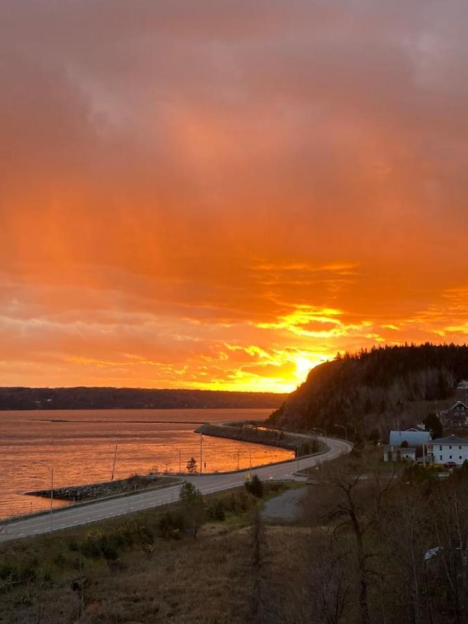 Suite 2 Fleche Du Fjord Vue Saguenay Mont Valin Saint-Fulgence Esterno foto